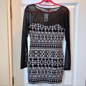 Women’s SZ L FOREVER 21 Black & White mini Dress